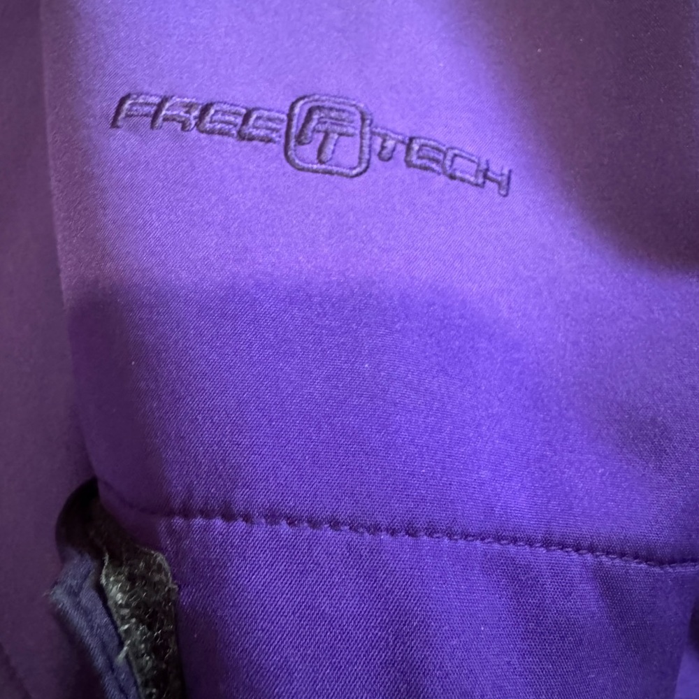 Free Tech Soft Shell Jacket - Picture 4 of 5